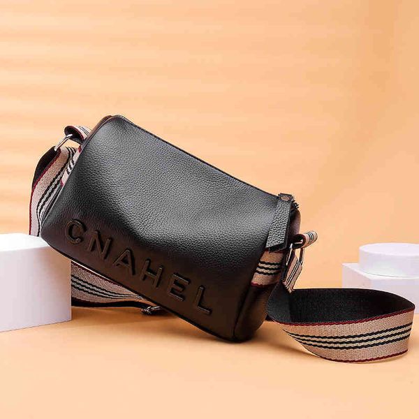 

female fashion leisure women's single shoulder pillow barrel
