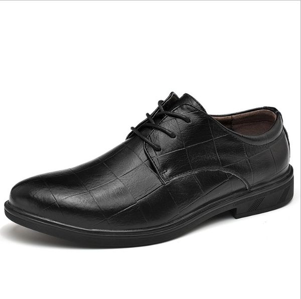 

2021 men dress outdoor falt casual shoes man leather soft bottom lace up male borgue shoes nonslip outdoor chaussure homme, Black