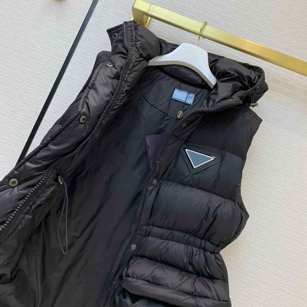 

женщины designer parkas 20fw новый без рукавостный жилет пальто с инвертированным треугольником женщины зима с капюшоном теплая куртка с 2 ц, Black