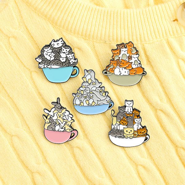 

peguin cat animal enamel brooches pin for women fashion dress coat shirt demin metal funny brooch pins badges promotion gift 2021 new design, Blue