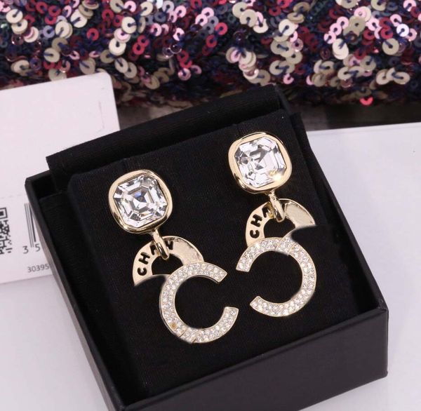 

2022 charm drop earring with diamond in 1k gold plated hollow design for women wedding jewelry gift have box stamp ps7136, Golden