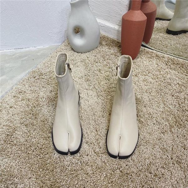 

beige tabi ninja boots women fashion pu side zipper ankle short bottes winter solid color split toe riding botas brand shoes2021, Black