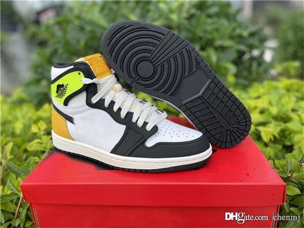 

2021 release air authentic 1 high og volt gold sneakers white volt university gold black retro men women outdoor sports shoes with box