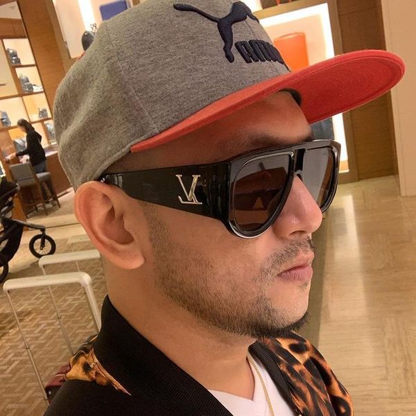 

women oversized sunglasses 2021 fashion men sun glasses large frame windproof cool shade men flat driving gradient eyewear, White;black