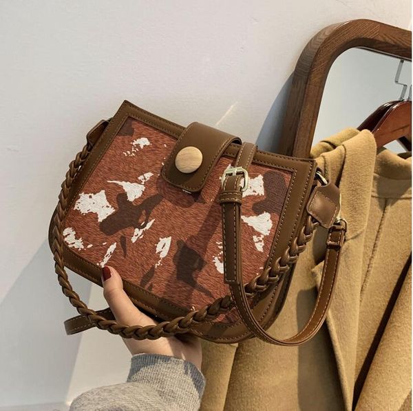 

wholesale women handbag elegant atmospheric printing crossbody bag street trend contrast leather shoulder bags printed leathers fashion hand, Black;red
