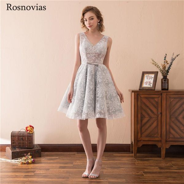 

new light grey short prom dresses 2020 v neck backless knee length lace applique party dress homecoming gowns vestido de fiesta, White;black
