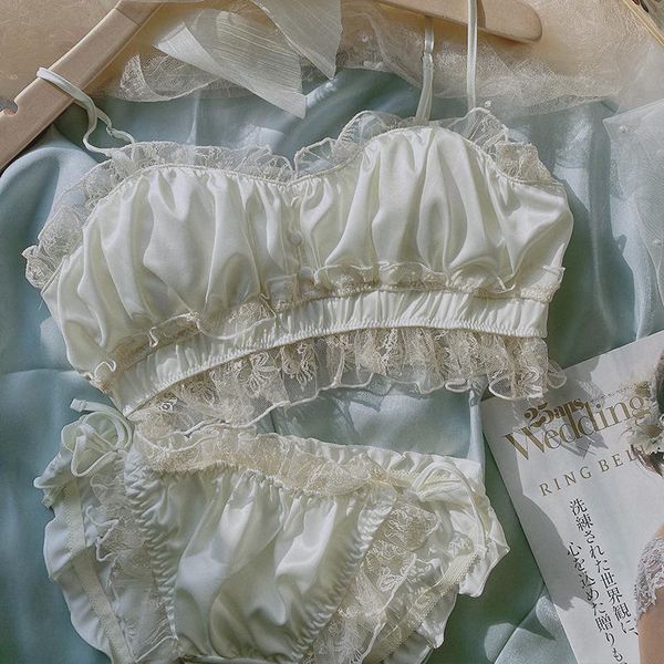 

bras sets bra set without steel ring thin summer girl suit female lace sweet cute lingerie retro satin tube nightgown, Red;black