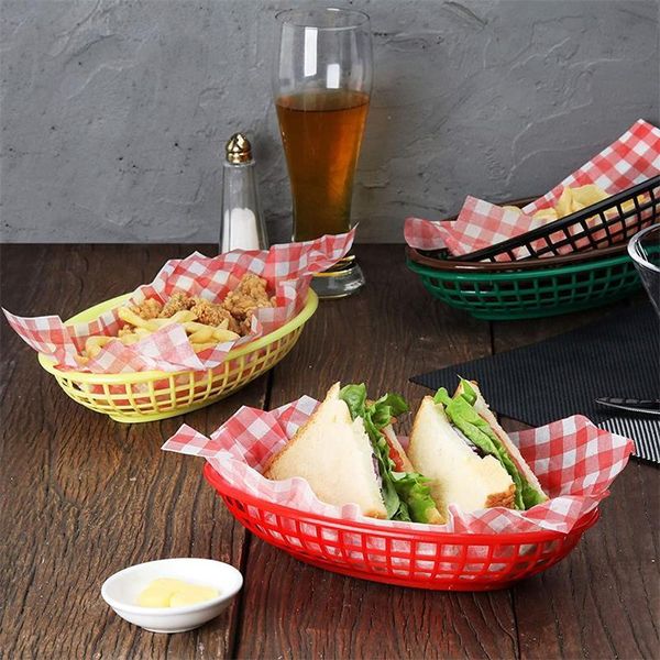 

dishes & plates 6pcs fast basket plastic resturant dog 24pcs checked liners hamburger bread french fries serving tray