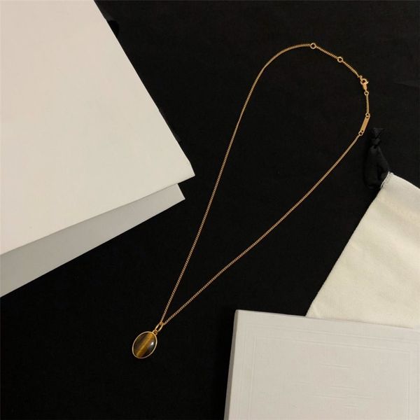 

elegant opal double-sided oval pendant small necklace exquisite fashion versatile pendant with simple gift necklace box, Silver