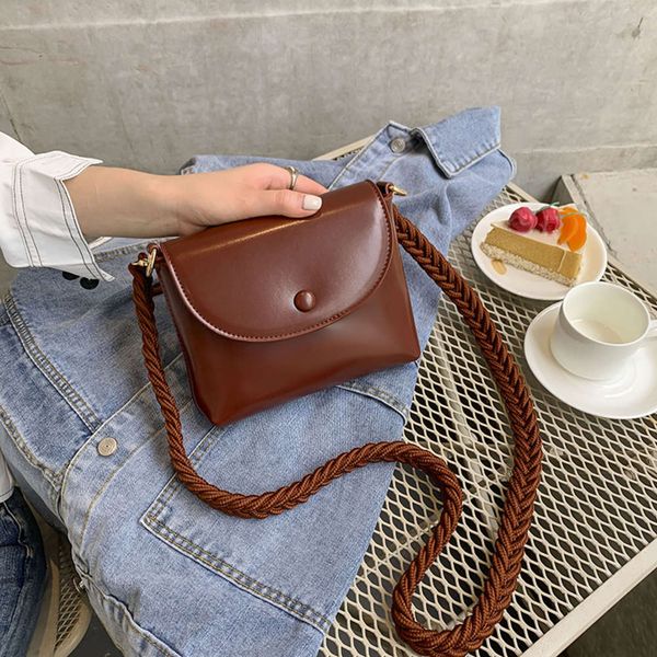 

luxurys designers 2021 summer new fashion versatile single shoulder trend small ins straddle women's bag