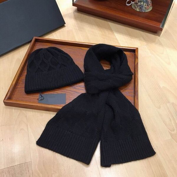 

2020 cotton knitting dark blue scarves and hats with plaid & tartan sets women winter comfortable warm sets with box, Blue;gray