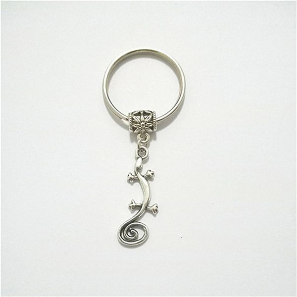

ring, antique silver color lizard key gecko keychain, cool keychain