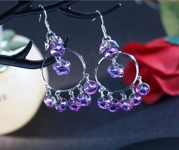 

2020 the new summer seaside flower heart-shaped tassel earrings come in two styles to choose the sparkly rhinestone 319, Golden;silver