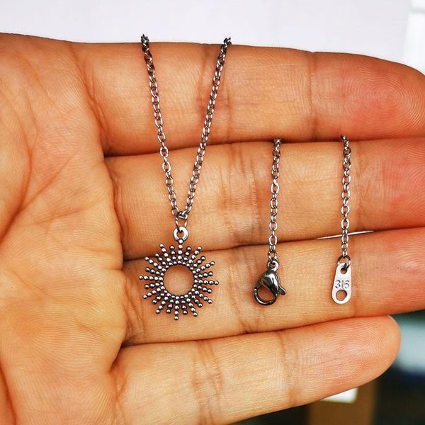 

chains 1pc stainless steel sun pendant necklace retro sunshine necklaces women men fashion jewelry gift1, Silver