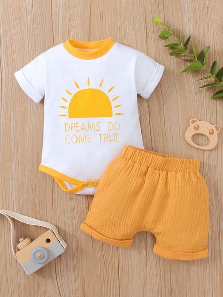

baby sun & slogan graphic contrast trim bodysuit & textured shorts she, White