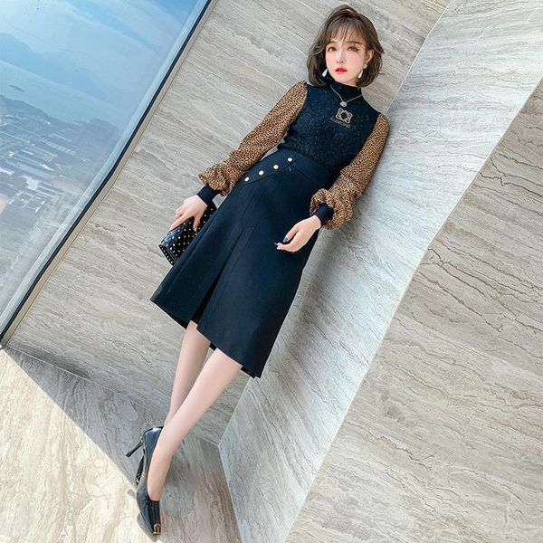 

elegant atmosphere version to skirt of tall waist stitching a word spread out the fork knee-length skirt dress new winter 2020, Gray