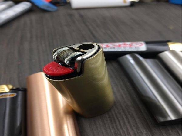 

1 шт. металлическая броня газ зажигалка оболочка ледяное зеркало j6 зажигалка чехол общая пластиковая защита от тела зажигалка для bic wmtqf