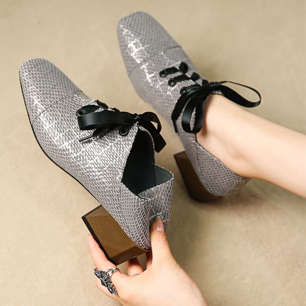 

2021 genuine 22-26 in length standard female sheepskin shoes women's heels dhs9, Black