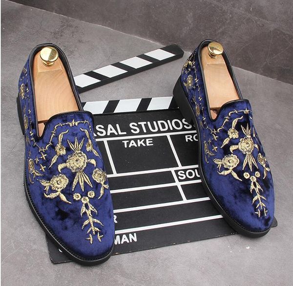 

new products retro velvet embroidered men's flat heel loafers oxford cloth men's dress shoes formal leather shoes, Black