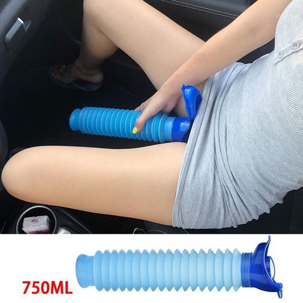 

outdoor gadgets 750ml universal car emergency urinal tool portable reusable mini toilet for travel camp hiking potty children training1