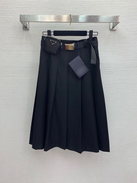 

high end autumn and winter 2020 new tang yan same belt triangle waist bag high waist pleated big swing skirt, Black;gray