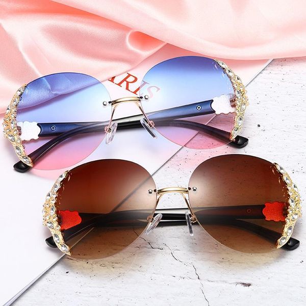 

2020 fashion sunglasses women diamond oversized glasses gradient vintage frames rimless sun glasses1, White;black