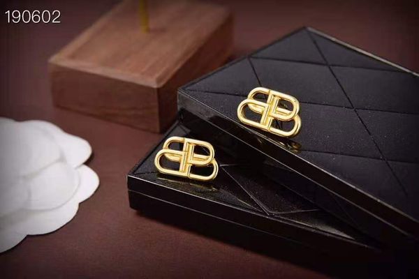 

2021new fashion earrings style is a new line earrings, Golden