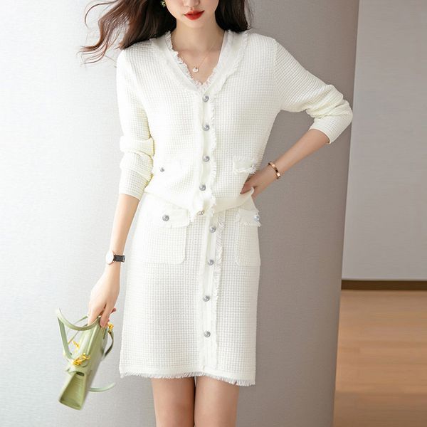 

women autumn classic french solid color stitching knitted cardigan + half skirt two-piece suit v-neck sweet female sets, White