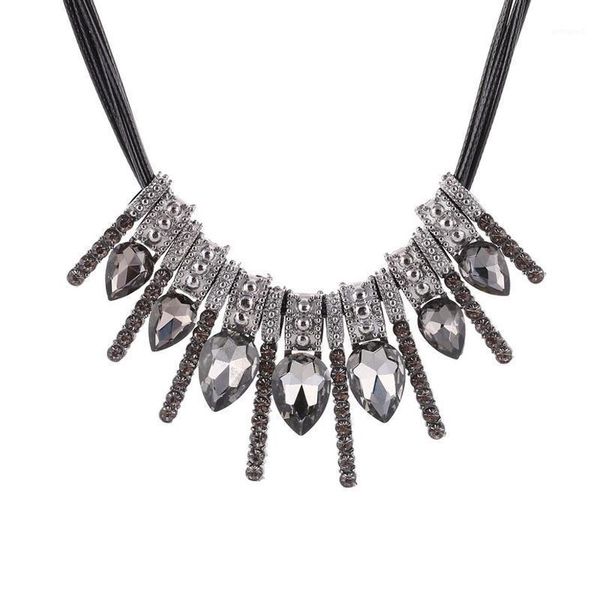 

chokers 2021 arrival women pendant necklaces crystal water drop sweater chain all-match decorative vintage necklace pendant1, Golden;silver