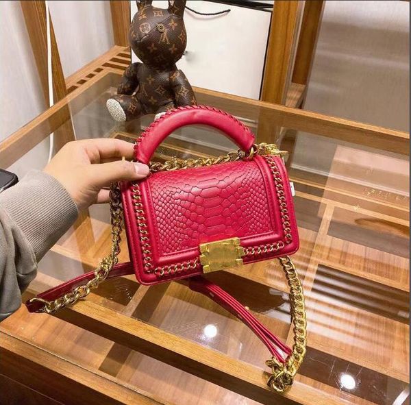 

classic luxurys designers cc lady fashion crossbody bag letter handbags diamond lattice channel 2021 women chains shoulder bags