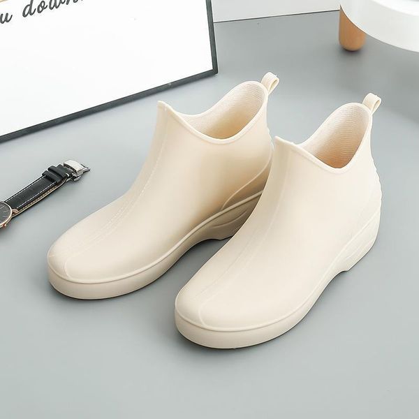 

mazefeng brand solid rain boots woman water shoes women slip on keep warm non-slip boots wash the car washing shoes 35-401, Black