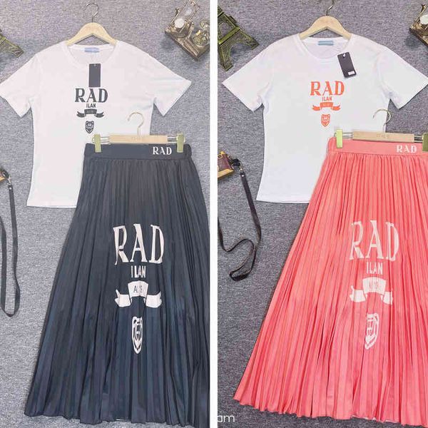 

2022 factory wholesale new casual cotton suit women's summer round neck t-shirt pleated skirt fashion european two-piece set, Black