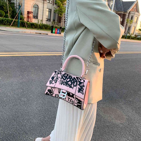 

2022 factory wholesale high sense of versatility small bucket bag fashion retro color contrast ins style single shoulder messenger bag women
