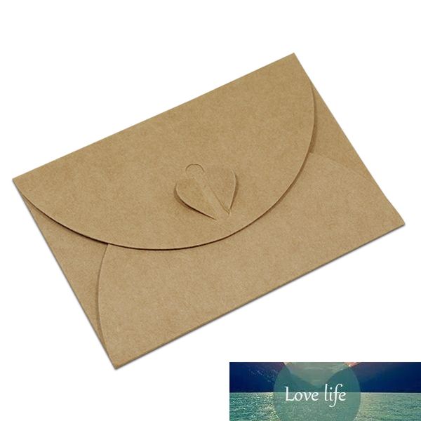50 adet / grup 7.2 * 10.5 cm Vintage Kraft Kağıt Kalp Toka Mini Zarflar DIY Hediye Düğün Doğum Günü Için Davet Kartları Paketi Zarf