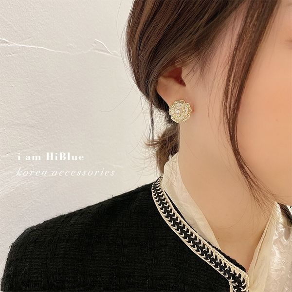 

south korea s925 silver rose oil dripping with asymmetric diamond pearl black and white camellia earrings