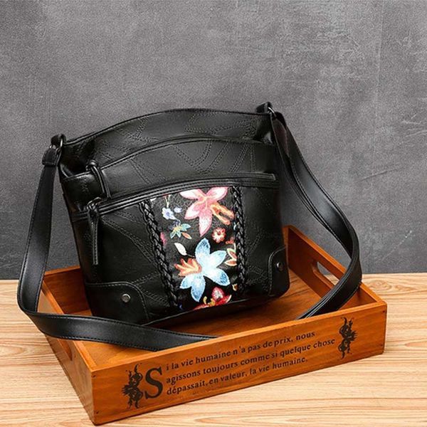 

2020 new brand vintage flower print shoulder bag's pu leather crossbody bag multi-functional bucket classic black daily purse mommy bol, Blue;pink