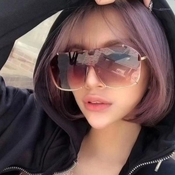 

sunglasses fashion 2021 ladies square women goggle shades vintage brand designer oversized sun glasses for female1, White;black