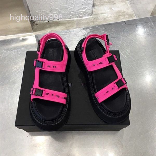 

sandals high end quality yang surpasses the same sandals, thick soled metal leather, increased fashion and leisure muffin shoes trend, Black
