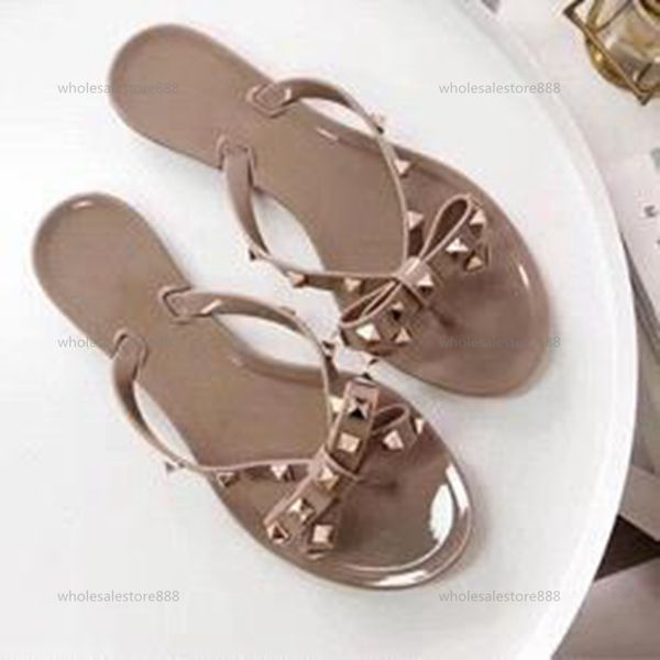 

2021 new jelly beach rivet series flip flops launcher 3 color size 35-41, Black;red