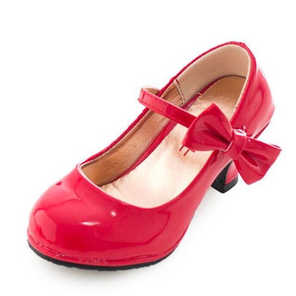 2024 Весна Новые дети высококачественные патентные кожа девочек с высокой каблукой милые лук девочки для девочек принцесса носить детские выступления обувь