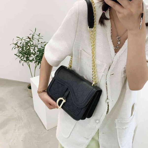 

2022 factory outlet bag female autumn and winter new niche design light luxury retro versatile fashion chain armpit single shoulder diagonal