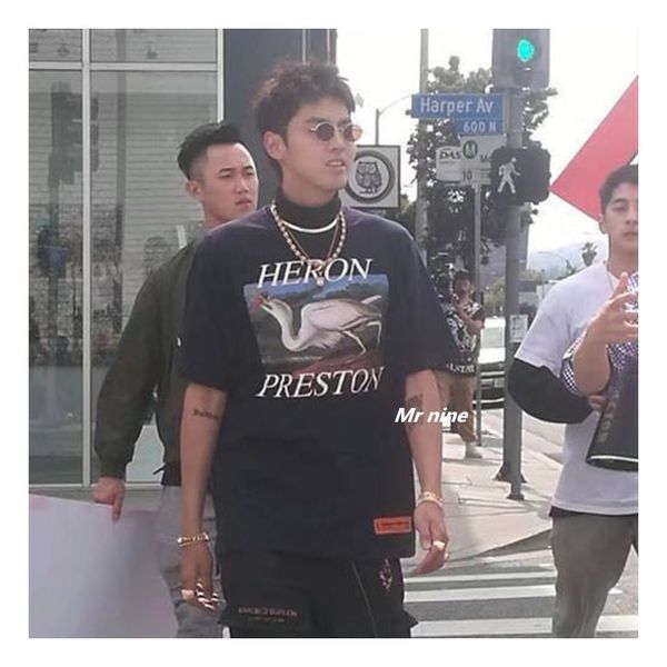 

правый герой престон кран high street super fire wu yifan то же самое свободное с коротким рукавом футболка для мужчин и женщин, Black