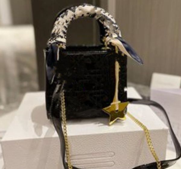 

2022 handbag 17*17cm patent leather bag cowhide lady tote golden chain women shopping bags big wallet fanny pack boutique