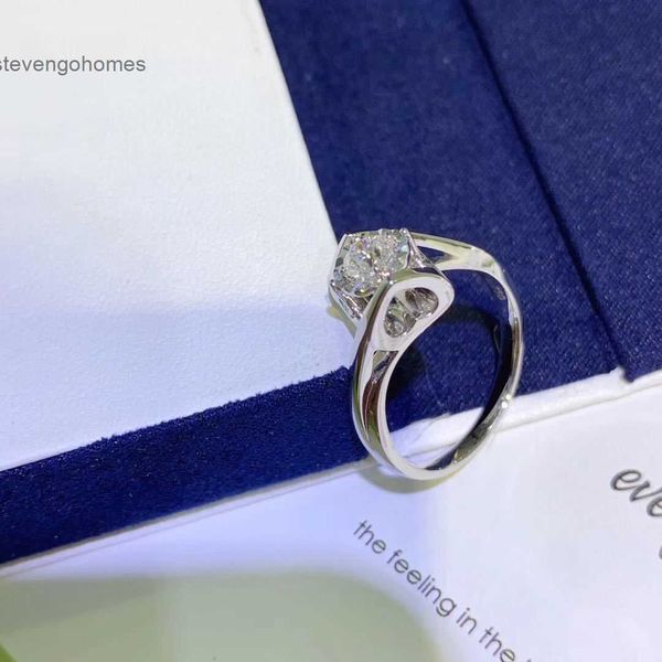 

with angel's kiss thin female ring 1 carat four claws, simple and versatile, Silver