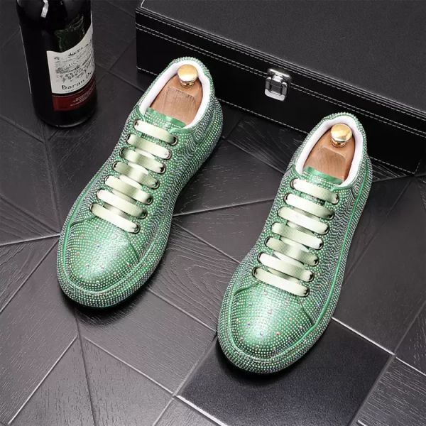 Lüks Düz Deri Ayakkabı Avrupa Tarzı Yeşil Rhinestone Moda Erkekler Elbise Loafer'lar Sigara Terlik Rahat Elmas Sneakers