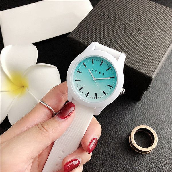 

42.8mm mens quartz watches tape designer watches multi-color rhinestone scale dial multiple choices, Slivery;black