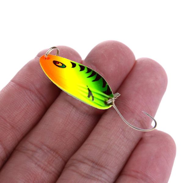 

5 шт. / компл. спиннер рыболовная приманка 5color 4.5g глубина воды 0,6-1,2 м рыболовные приманки ложки с одним крючками sqcegy