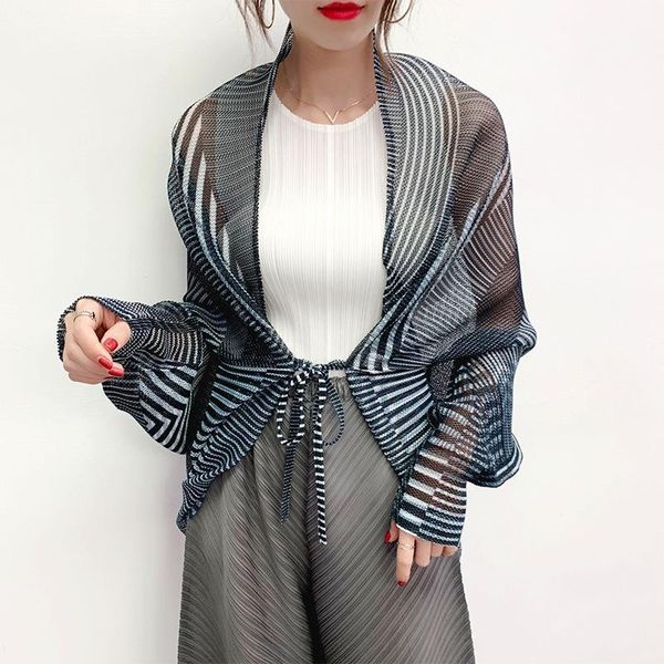 

summer jacket for women 45-75kg 2020 new style elastic miyake pleated stripes thin anti-sun scarf shawl female1, Black;brown