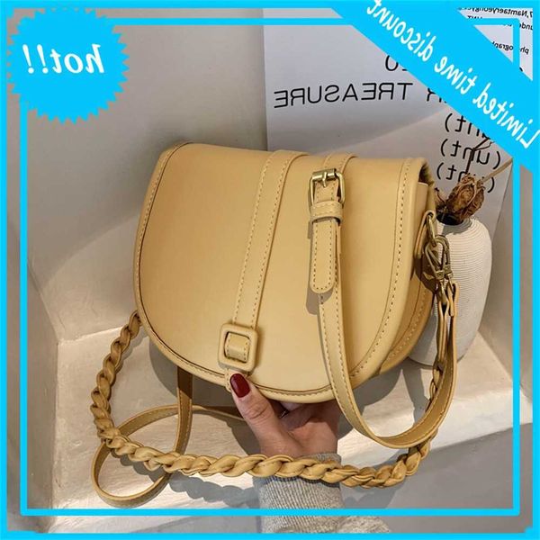 

new japanese and korean round messenger women's saddle small bag