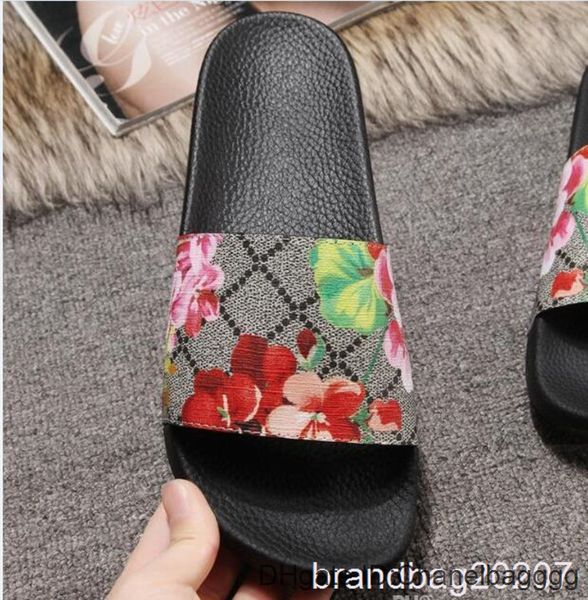

quality classic sandals men women shoes loafers slipper slides flip flops des chaussures size:35-45 bag06 016